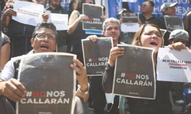 <strong>Senado elimina ley que fomentaba censura y amenazas contra periodistas</strong>