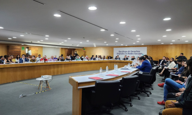 Presentan decálogo para regular contra las redes sociales depredadoras