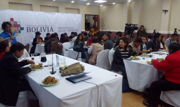 Ministro de Salud reconoce labor informativa de los periodistas y su participación en la lucha contra la Covid-19