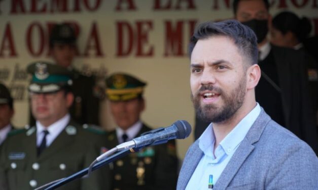 Ministro de Gobierno ofrece garantías a periodista investigador del caso Banco Fassil