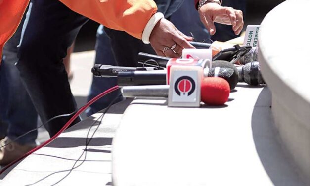 Ataques y leyes restringen labor de prensa en Bolivia