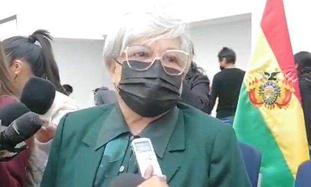 Salame reivindica que tiene libertad de expresión y desafía a CC a que la expulsen