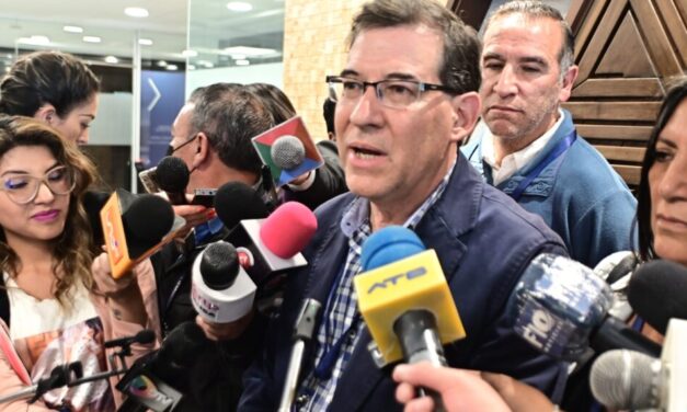 Procurador cuestiona el derecho a opinión de un dirigente de periodistas