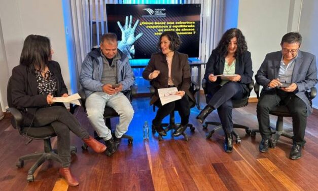 Expertos analizaron el rol de los medios en cobertura de casos de pederastia
