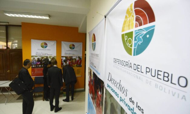 Defensoría del Pueblo pide el «esclarecimiento» de agresiones a periodistas en Bolivia