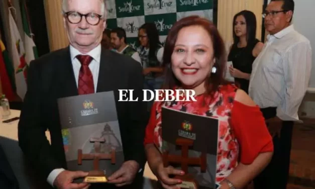 EL DEBER y su director, Pedro Rivero, son distinguidos con el reconocimiento Soy Santa Cruz
